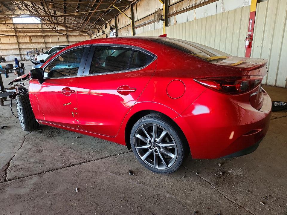 52733616 :رقم المزاد ، 3MZBN1W33JM187117 vin ، 2018 Mazda 3 مزاد بيع