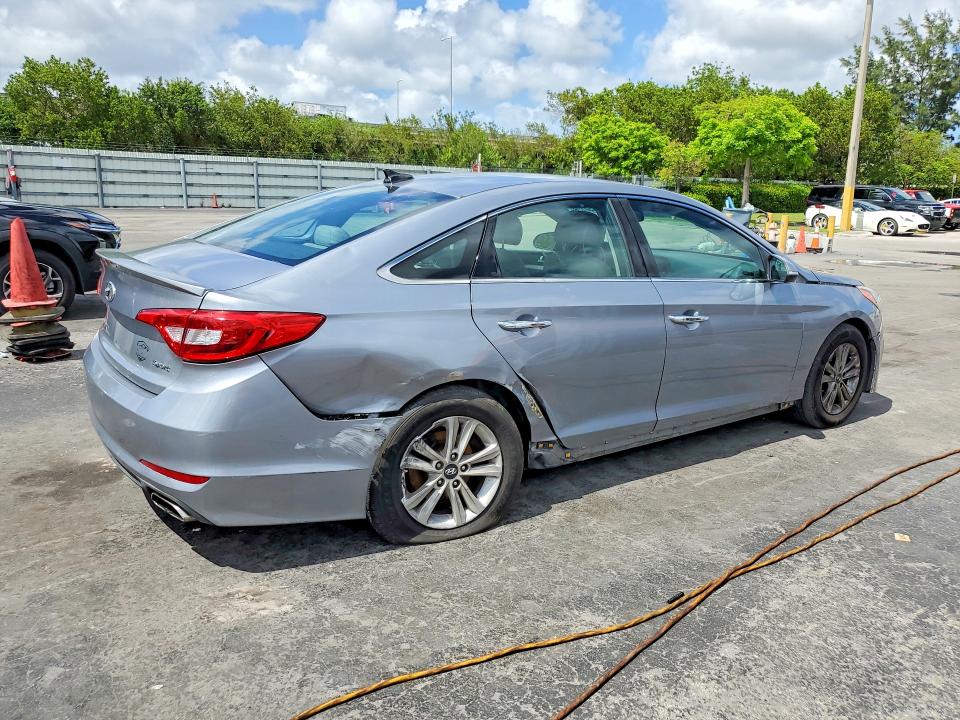 2015 Hyundai Sonata მანქანა იყიდება აუქციონზე, vin: 5NPE34AF7FH124222, აუქციონის ნომერი: 52850126