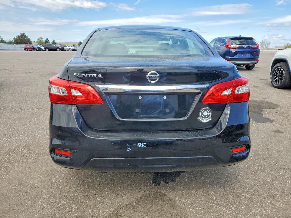 2018 Nissan Sentra მანქანა იყიდება აუქციონზე, vin: 3N1AB7AP5JY323263, აუქციონის ნომერი: 52152476