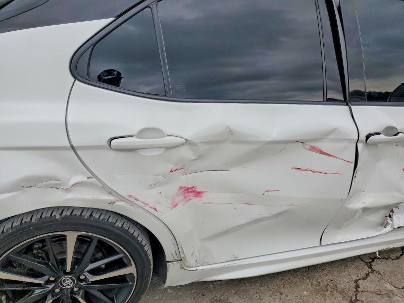 54399946 :رقم المزاد ، 4T1B61HK1KU162004 vin ، 2019 Toyota Camry مزاد بيع