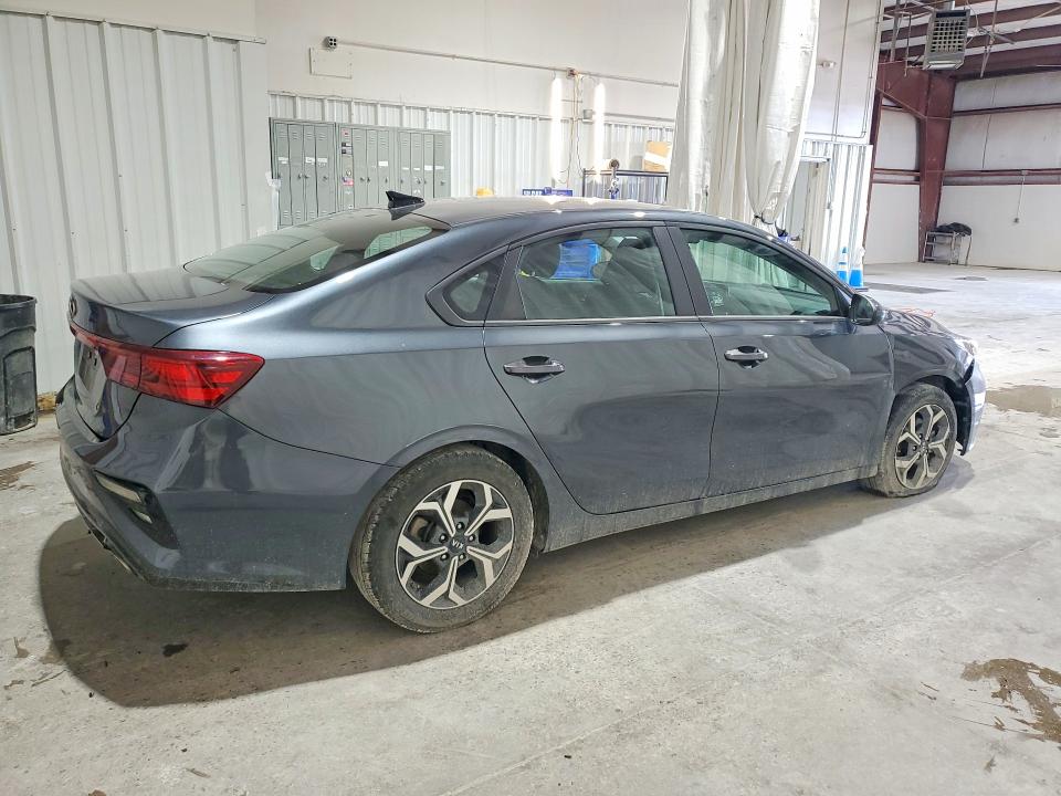 2021 Kia Forte მანქანა იყიდება აუქციონზე, vin: 3KPF24ADXME325717, აუქციონის ნომერი: 53523526