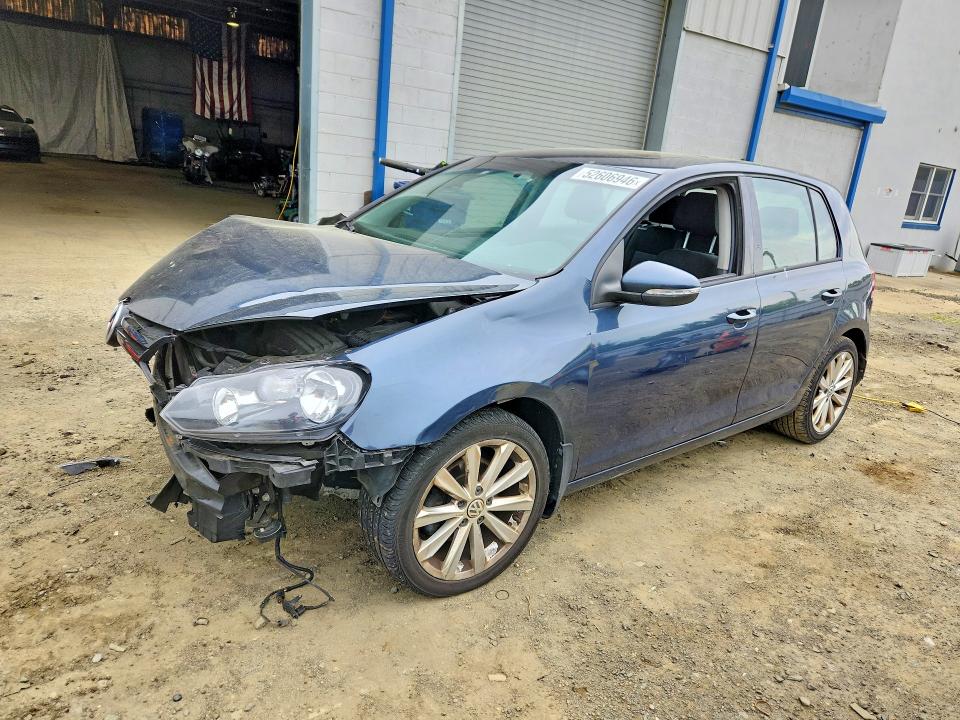 52606946 :رقم المزاد ، WVWDM7AJ9DW122106 vin ، 2013 Volkswagen Golf مزاد بيع