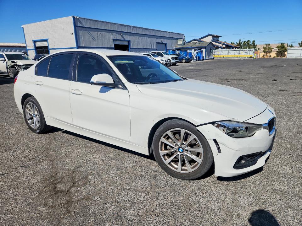 Продажа на аукционе авто 2017 Bmw 320, vin: WBA8E1G30HNU15812, номер лота: 53848936