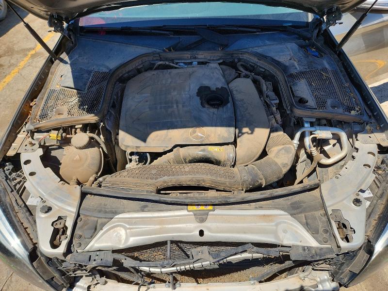 52151276 :رقم المزاد ، WDDWF8DB0LR526704 vin ، 2020 Mercedes-benz C مزاد بيع