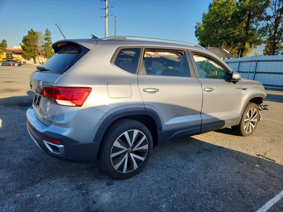 Продаж на аукціоні авто 2024 Volkswagen Taos, vin: 3VVSX7B23RM115599, номер лоту: 52268196