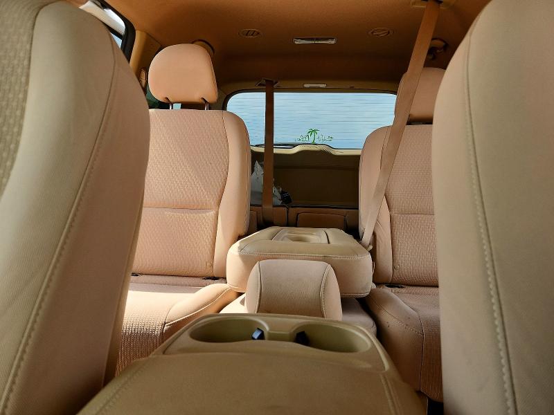53117456 :رقم المزاد ، KNDMB5C12H6232623 vin ، 2017 Kia Sedona مزاد بيع