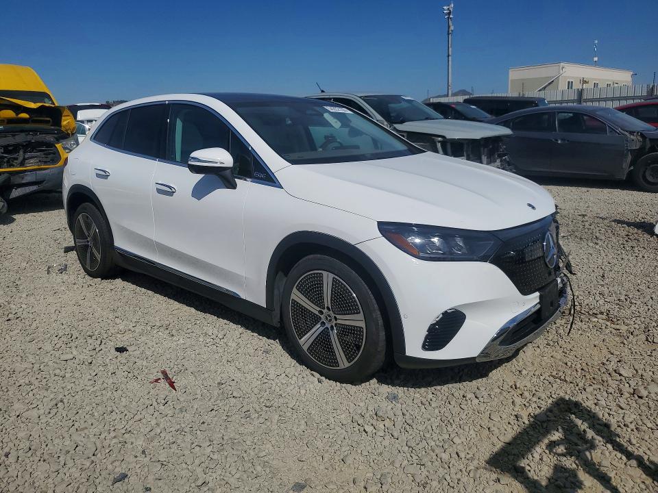 54262166 :رقم المزاد ، 4JGGM1CB8PA010023 vin ، 2023 Mercedes-benz Eqe Suv مزاد بيع