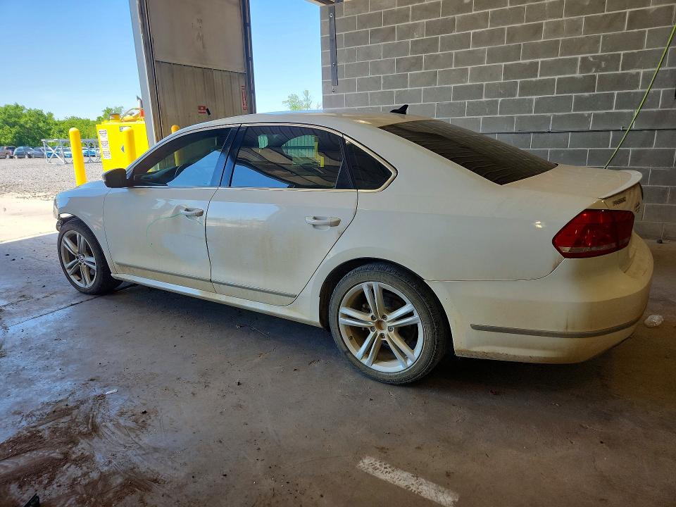 2014 Volkswagen Passat მანქანა იყიდება აუქციონზე, vin: 1VWBN7A38EC079674, აუქციონის ნომერი: 52921196
