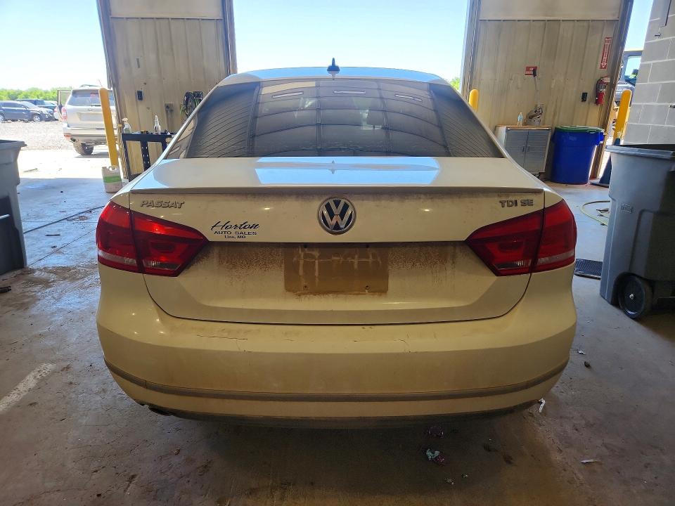 2014 Volkswagen Passat მანქანა იყიდება აუქციონზე, vin: 1VWBN7A38EC079674, აუქციონის ნომერი: 52921196