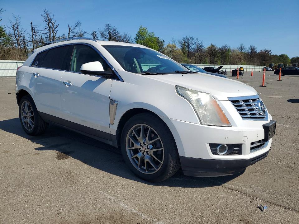 53194566 :رقم المزاد ، 3GYFNDE32GS582492 vin ، 2016 Cadillac Srx مزاد بيع