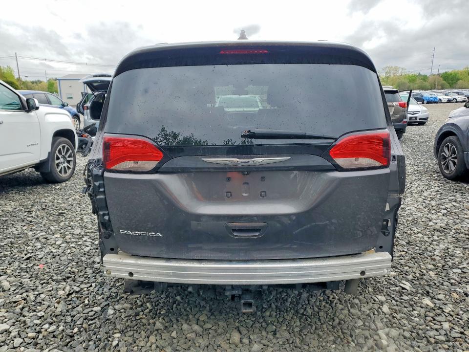 52854336 :رقم المزاد ، 2C4RC1BG8HR592408 vin ، 2017 Chrysler Pacifica مزاد بيع
