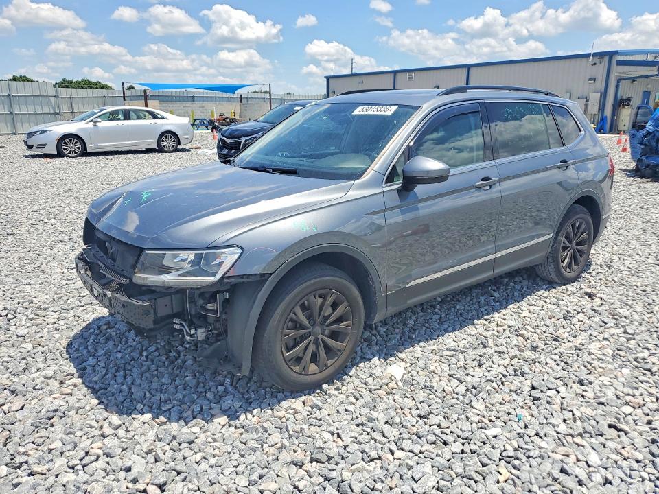 2018 Volkswagen Tiguan მანქანა იყიდება აუქციონზე, vin: 3VV3B7AX9JM023028, აუქციონის ნომერი: 53045336