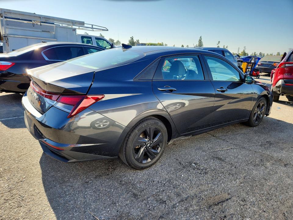 52844186 :رقم المزاد ، 5NPLM4AG1MH051116 vin ، 2021 Hyundai Elantra مزاد بيع