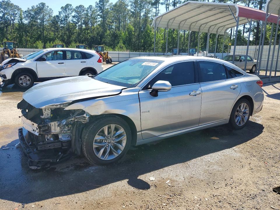 53951316 :رقم المزاد ، 4T1A21FB2LU013435 vin ، 2020 Toyota Avalon مزاد بيع