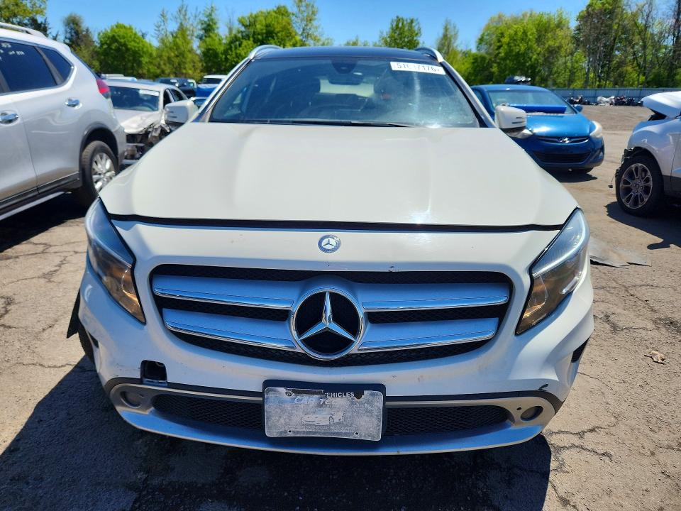 51637176 :رقم المزاد ، WDCTG4GB8GJ244002 vin ، 2016 Mercedes-benz Gla مزاد بيع
