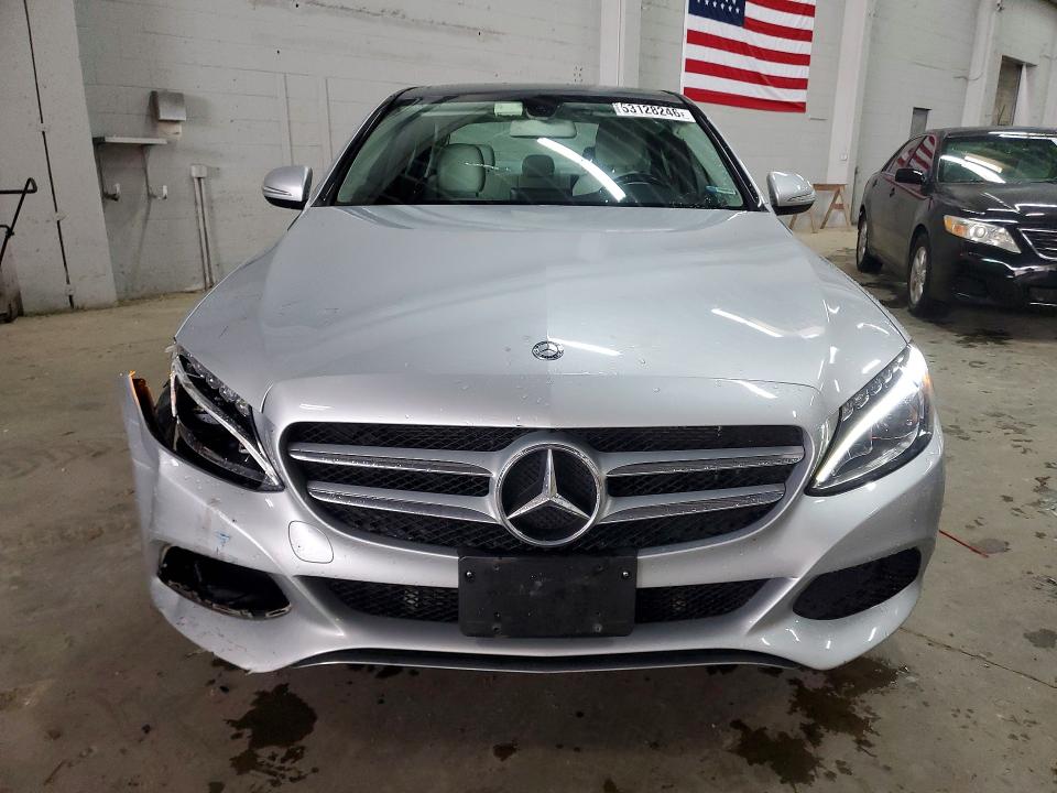 53128246 :رقم المزاد ، 55SWF4KB8FU028734 vin ، 2015 Mercedes-benz C مزاد بيع