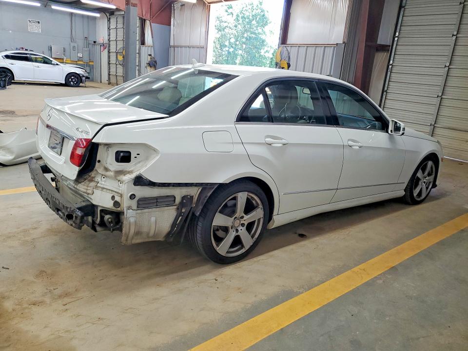 2011 Mercedes-benz E მანქანა იყიდება აუქციონზე, vin: WDDHF8HB0BA469582, აუქციონის ნომერი: 53135226