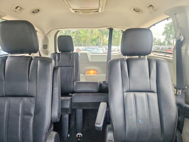 53466716 :رقم المزاد ، 2C4RC1CG5DR815819 vin ، 2013 Chrysler Town & Country مزاد بيع