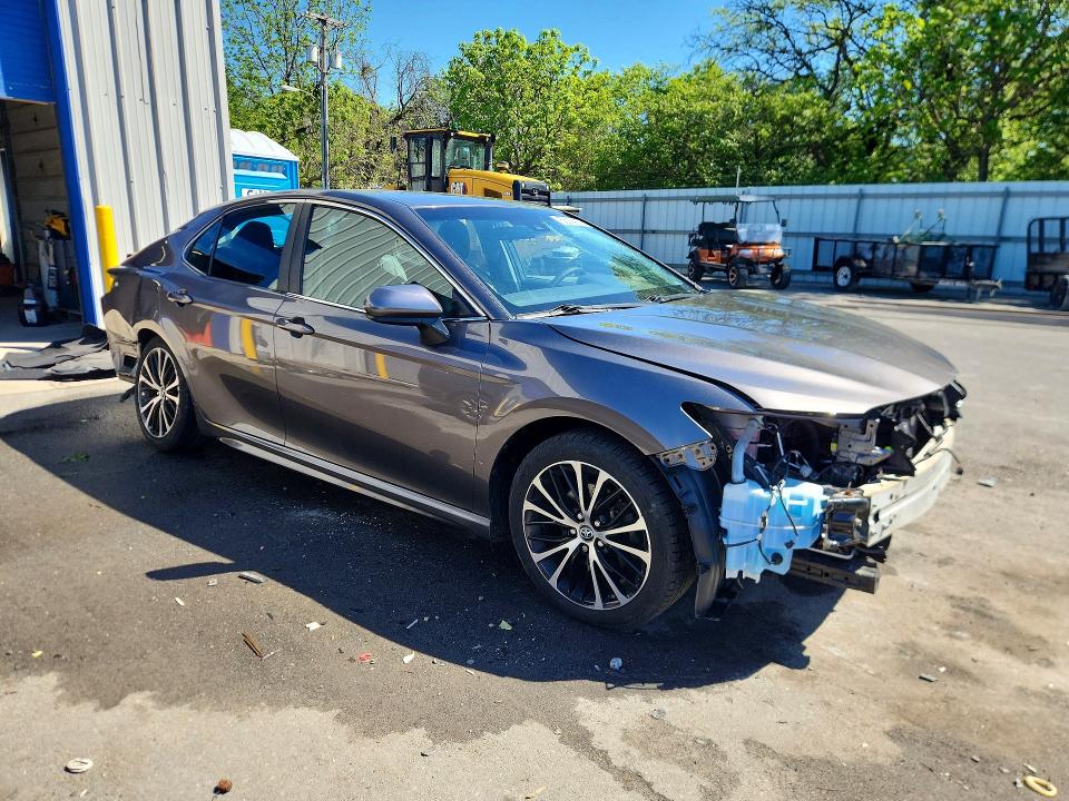Auction sale of the 2018 Toyota Camry, vin: 4T1B11HK0JU562424, lot number: 53074076