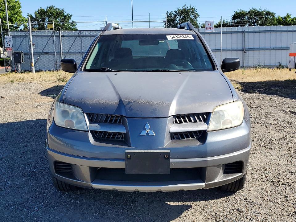 54306346 :رقم المزاد ، JA4LZ31F75U043946 vin ، 2005 Mitsubishi Outlander مزاد بيع