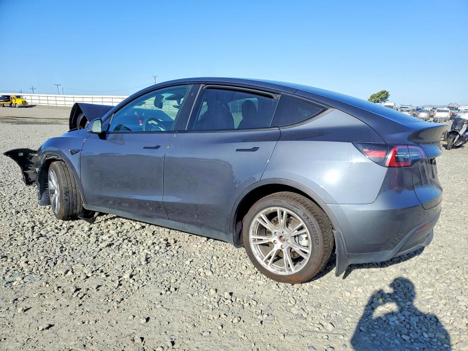 53924836 :رقم المزاد ، 7SAYGDEE6PF634812 vin ، 2023 Tesla Model Y مزاد بيع