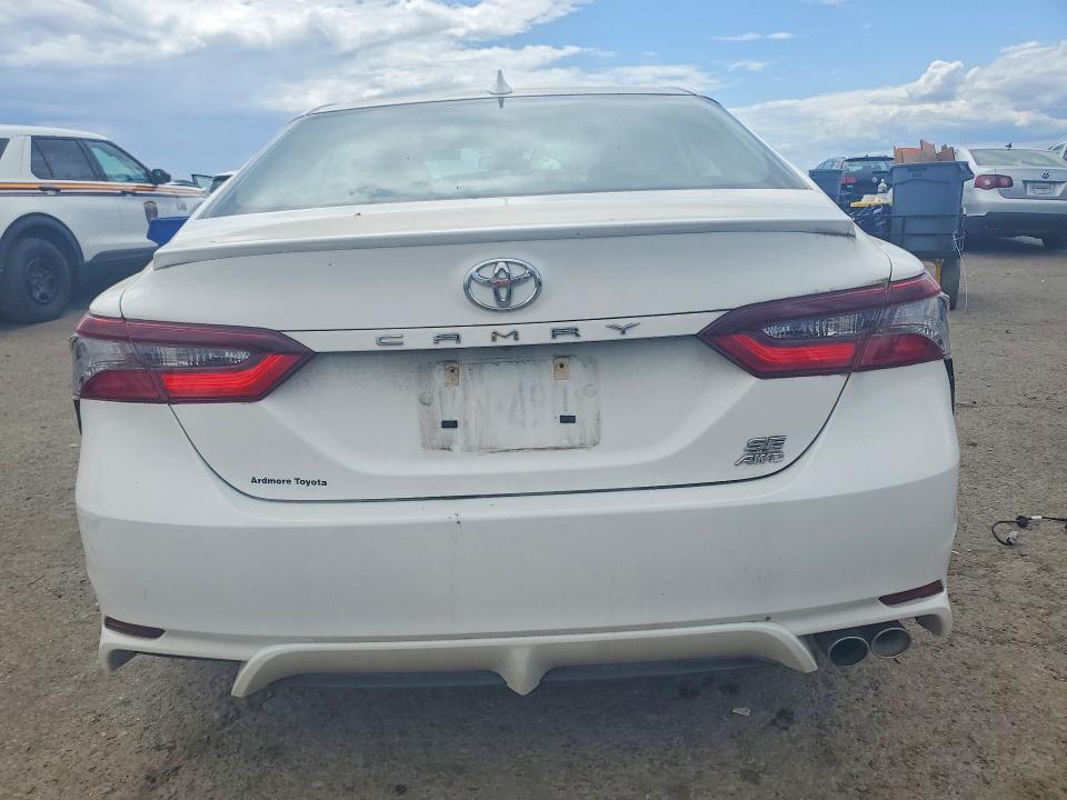 2022 Toyota Camry მანქანა იყიდება აუქციონზე, vin: 4T1G11BKXNU051887, აუქციონის ნომერი: 54938726