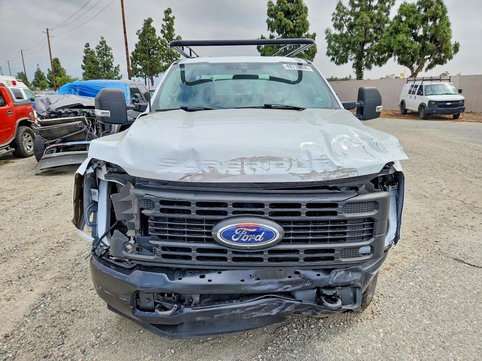 48710836 :رقم المزاد ، 1FT7X2BAXREC11914 vin ، 2024 Ford F250 مزاد بيع