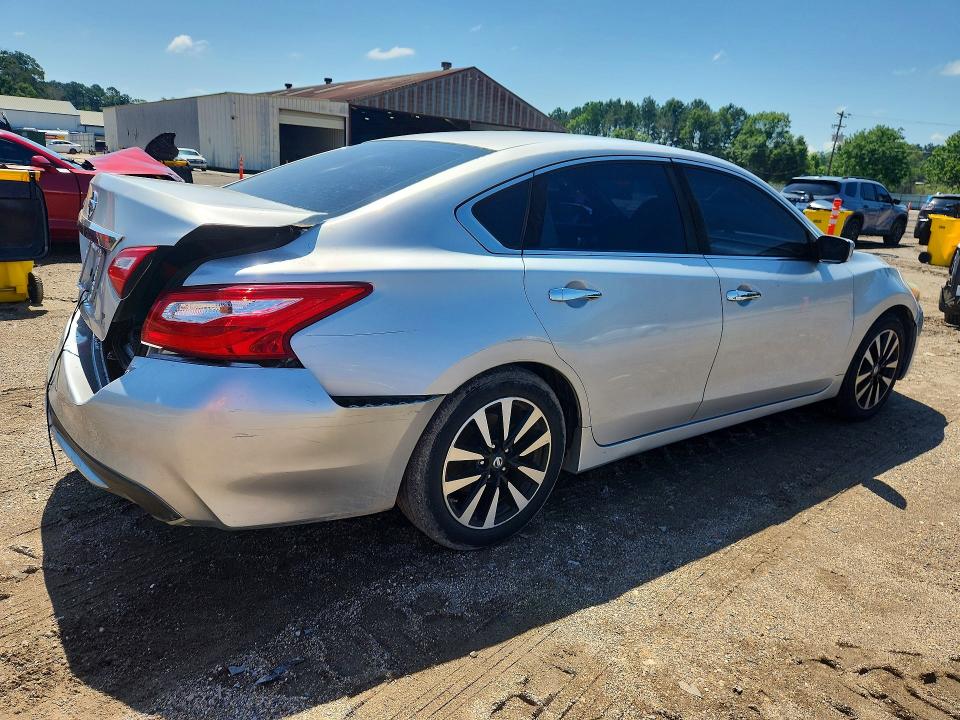 2016 Nissan Altima მანქანა იყიდება აუქციონზე, vin: 1N4AL3AP7GC133071, აუქციონის ნომერი: 52870376