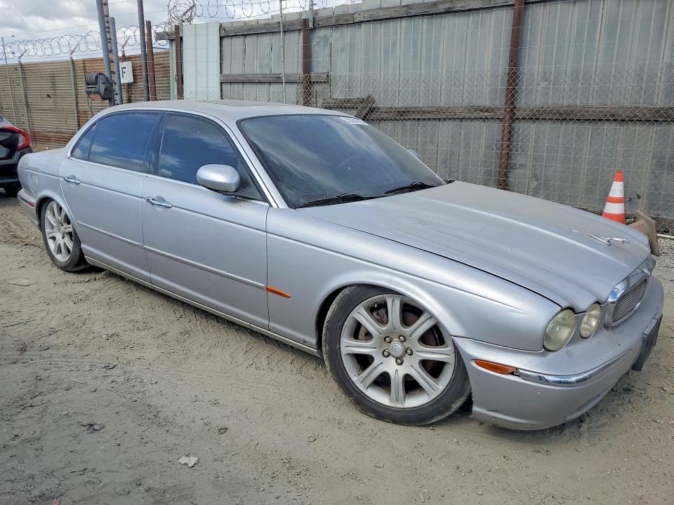 2005 Jaguar Xj8 მანქანა იყიდება აუქციონზე, vin: SAJWA79C85SG44049, აუქციონის ნომერი: 55284726