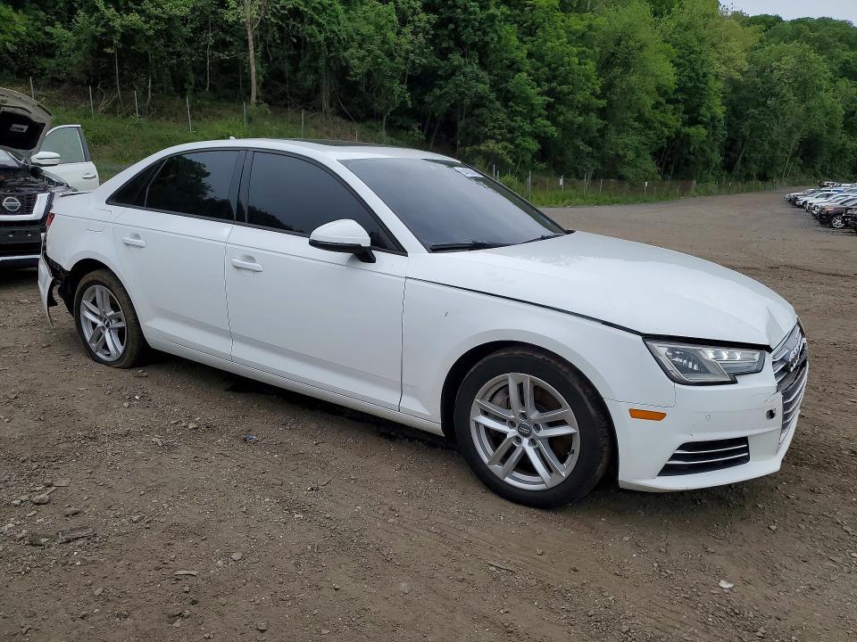 54423816 :رقم المزاد ، WAUANAF45HN010833 vin ، 2017 Audi A4 مزاد بيع