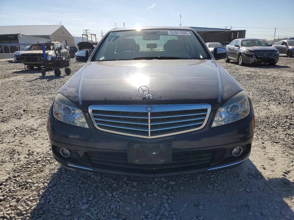 51911896 :رقم المزاد ، WDDGF81X08F138319 vin ، 2008 Mercedes-benz C مزاد بيع