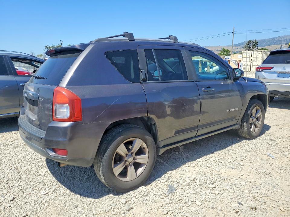 52951906 :رقم المزاد ، 1C4NJDBB6GD722729 vin ، 2016 Jeep Compass مزاد بيع