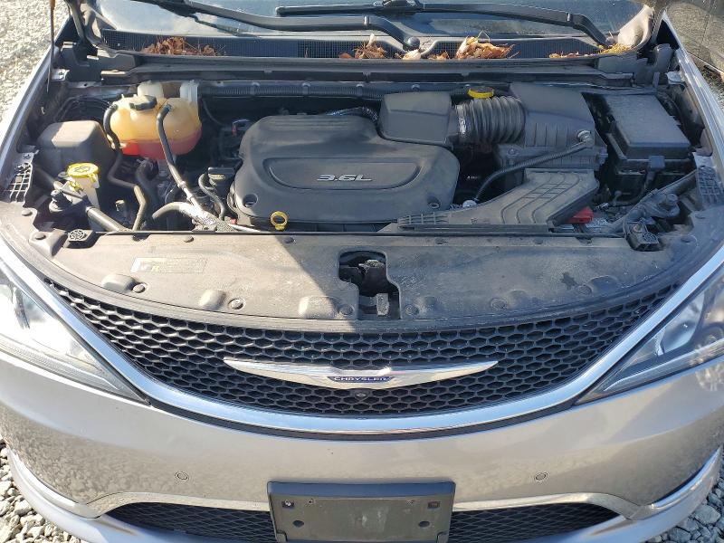 51082056 :رقم المزاد ، 2C4RC1GG8HR744518 vin ، 2017 Chrysler Pacifica مزاد بيع