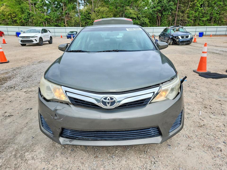 52081866 :رقم المزاد ، 4T1BF1FKXDU671403 vin ، 2013 Toyota Camry مزاد بيع