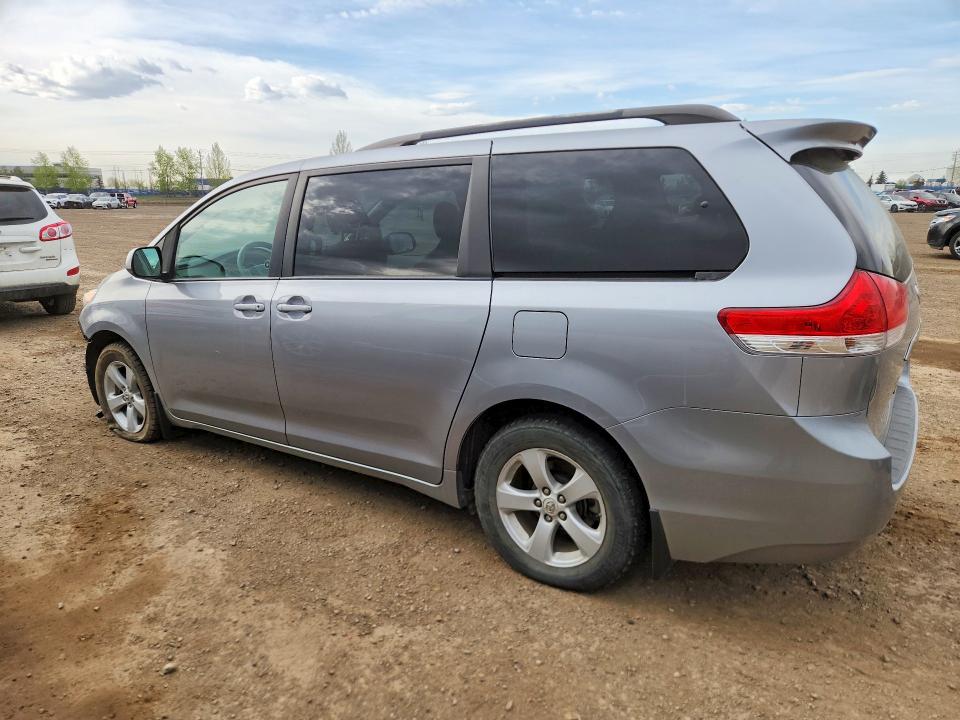 Продажа на аукционе авто 2011 Toyota Sienna, vin: 5TDJK3DC1BS020276, номер лота: 52923696