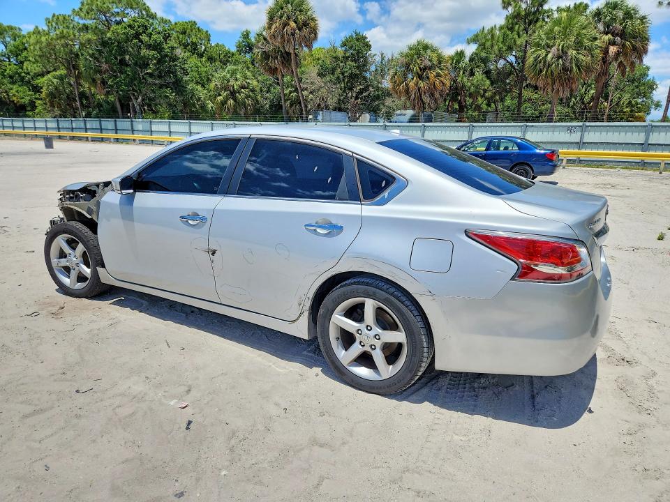 Продаж на аукціоні авто 2015 Nissan Altima, vin: 1N4AL3AP5FN383654, номер лоту: 51761586