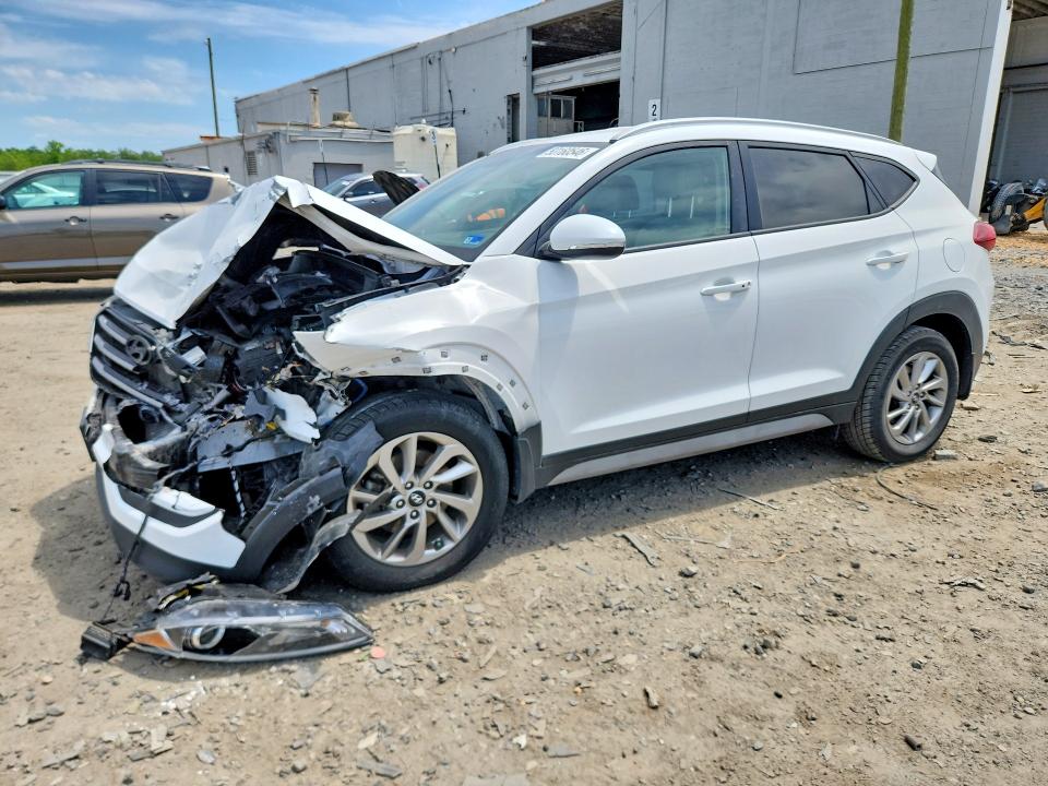 53160546 :رقم المزاد ، KM8J33A4XJU809333 vin ، 2018 Hyundai Tucson مزاد بيع