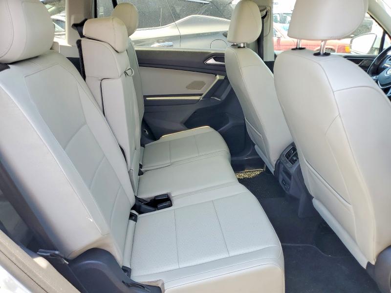 54313686 :رقم المزاد ، 3VV3B7AX8JM160350 vin ، 2018 Volkswagen Tiguan مزاد بيع