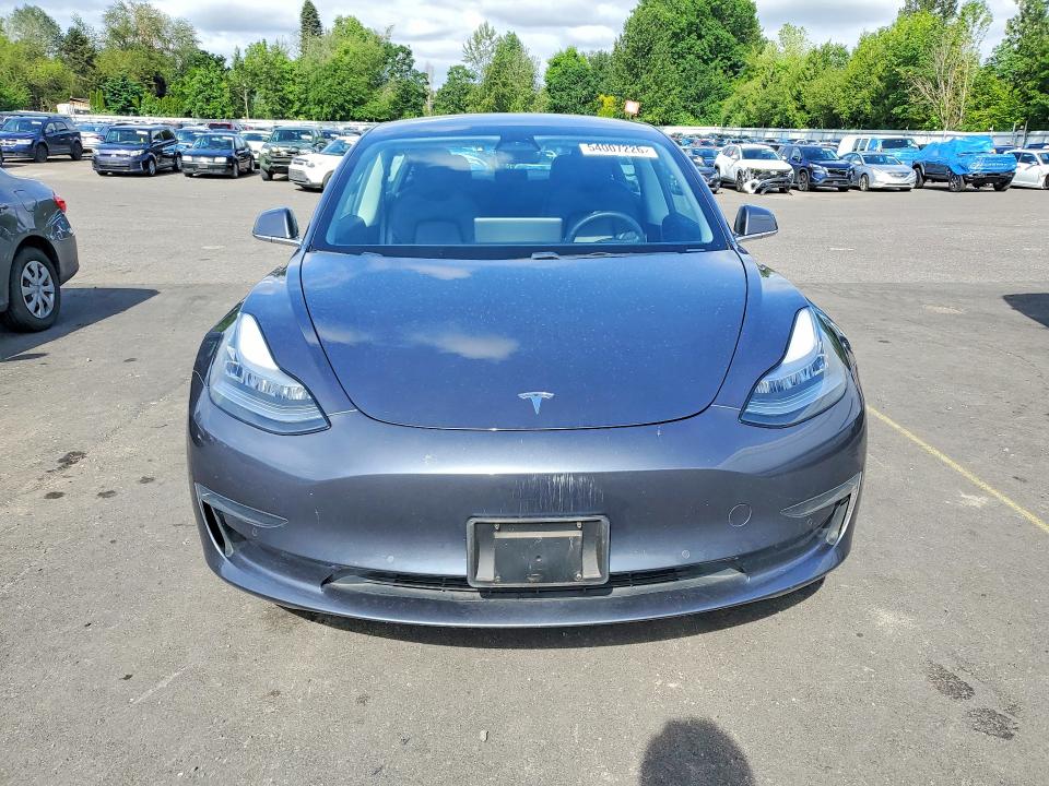54007226 :رقم المزاد ، 5YJ3E1EA3KF447528 vin ، 2019 Tesla Model 3 مزاد بيع