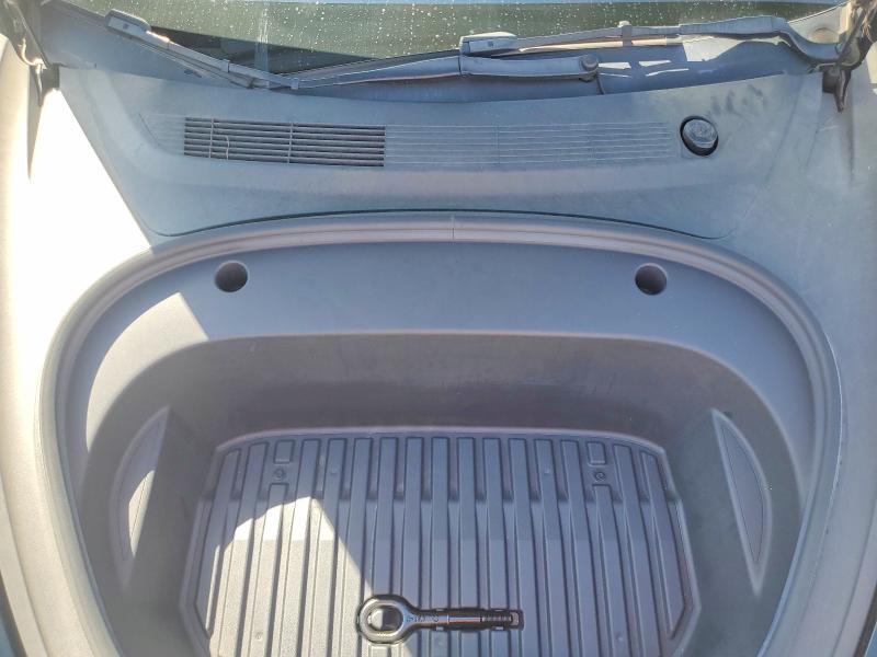 52122926 :رقم المزاد ، 5YJ3E1EC6NF262413 vin ، 2022 Tesla Model 3 مزاد بيع