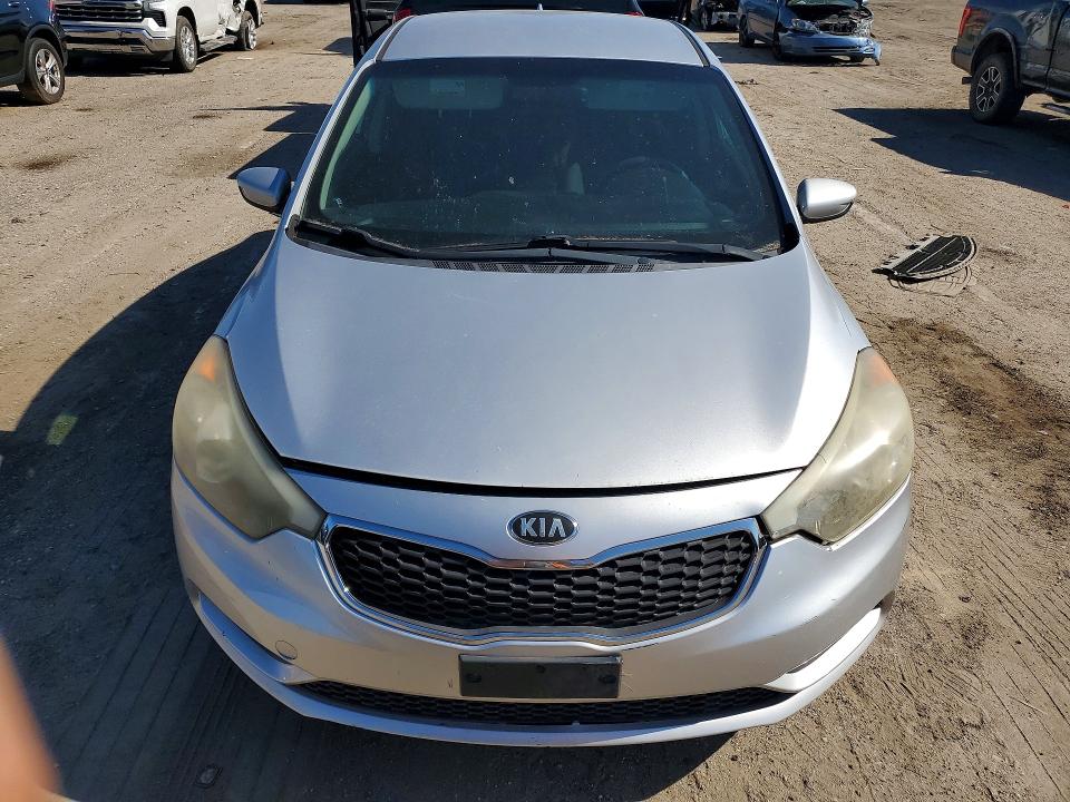 2014 Kia Forte მანქანა იყიდება აუქციონზე, vin: KNAFK4A62E5139231, აუქციონის ნომერი: 53801276