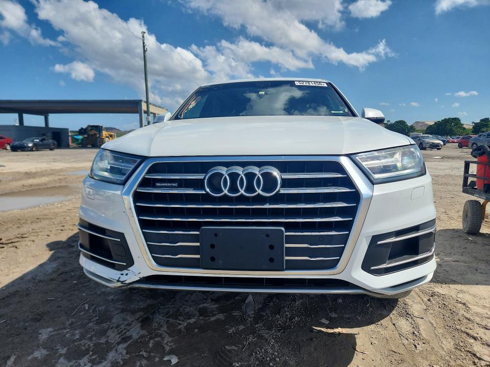 Продаж на аукціоні авто 2017 Audi Q7, vin: WA1AHAF79HD042690, номер лоту: 52781456