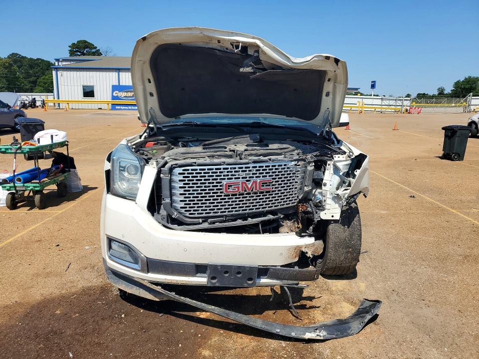 51915556 :رقم المزاد ، 1GKS1CKJ8FR515155 vin ، 2015 Gmc Yukon مزاد بيع