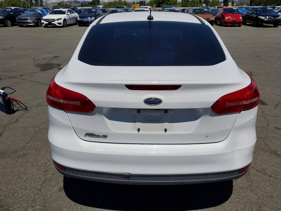 Продажа на аукционе авто 2015 Ford Focus, vin: 1FADP3F28FL263664, номер лота: 55188736