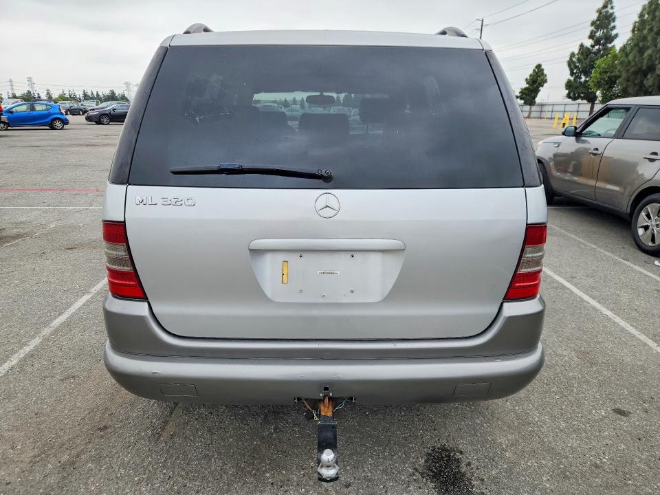 53825776 :رقم المزاد ، 4JGAB54E0XA138381 vin ، 1999 Mercedes-benz Ml مزاد بيع