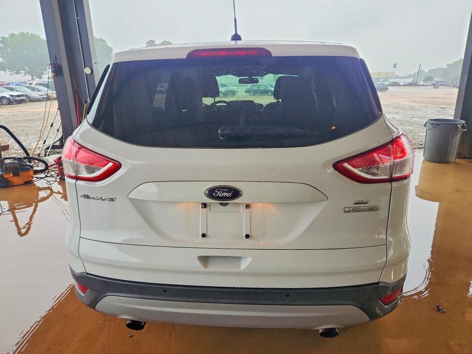 2014 Ford Escape მანქანა იყიდება აუქციონზე, vin: 1FMCU0GX6EUC31906, აუქციონის ნომერი: 54667666