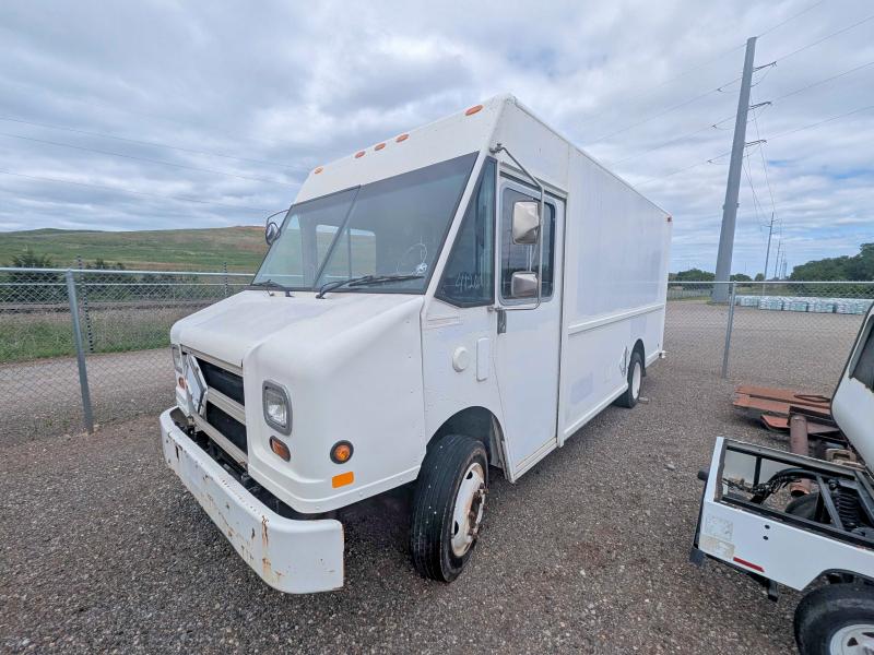 Продажа на аукционе авто 2002 Freightliner Chassis, vin: 4UZAANBW72CJ99786, номер лота: 52938636