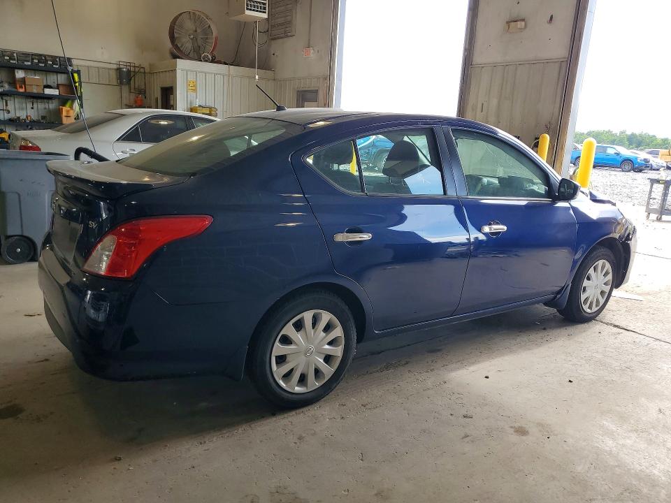 54872156 :رقم المزاد ، 3N1CN7AP8JL884814 vin ، 2018 Nissan Versa مزاد بيع