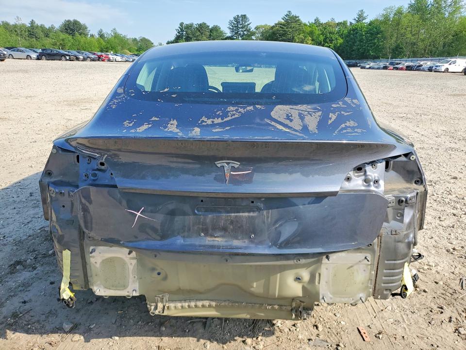54216626 :رقم المزاد ، 5YJ3E1EA2JF059592 vin ، 2018 Tesla Model 3 مزاد بيع