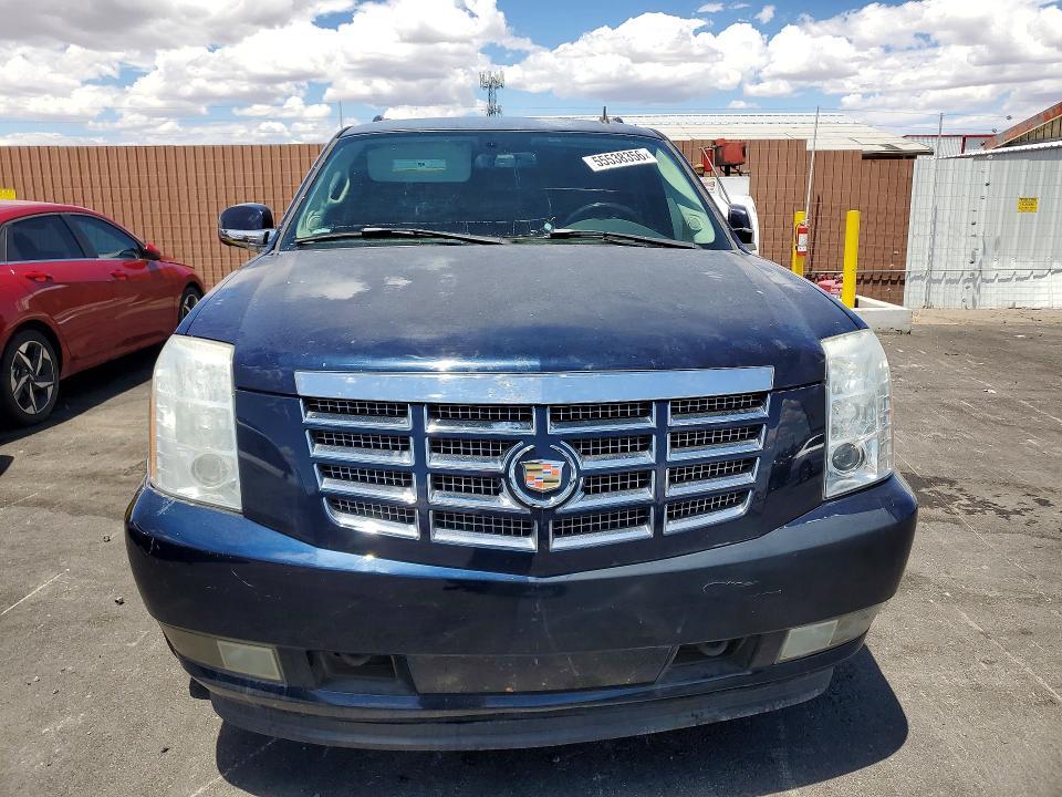 2007 Cadillac Escalade მანქანა იყიდება აუქციონზე, vin: 1GYFK668X7R298383, აუქციონის ნომერი: 55538356